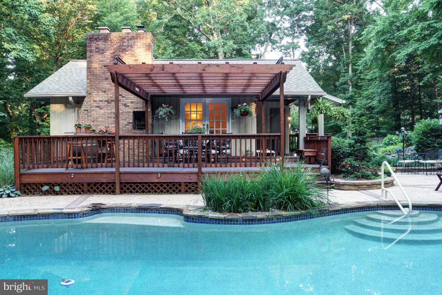 516 Ridge Road Annapolis, MD 21401 - Photo 29 of 30 Exterior (Rear)