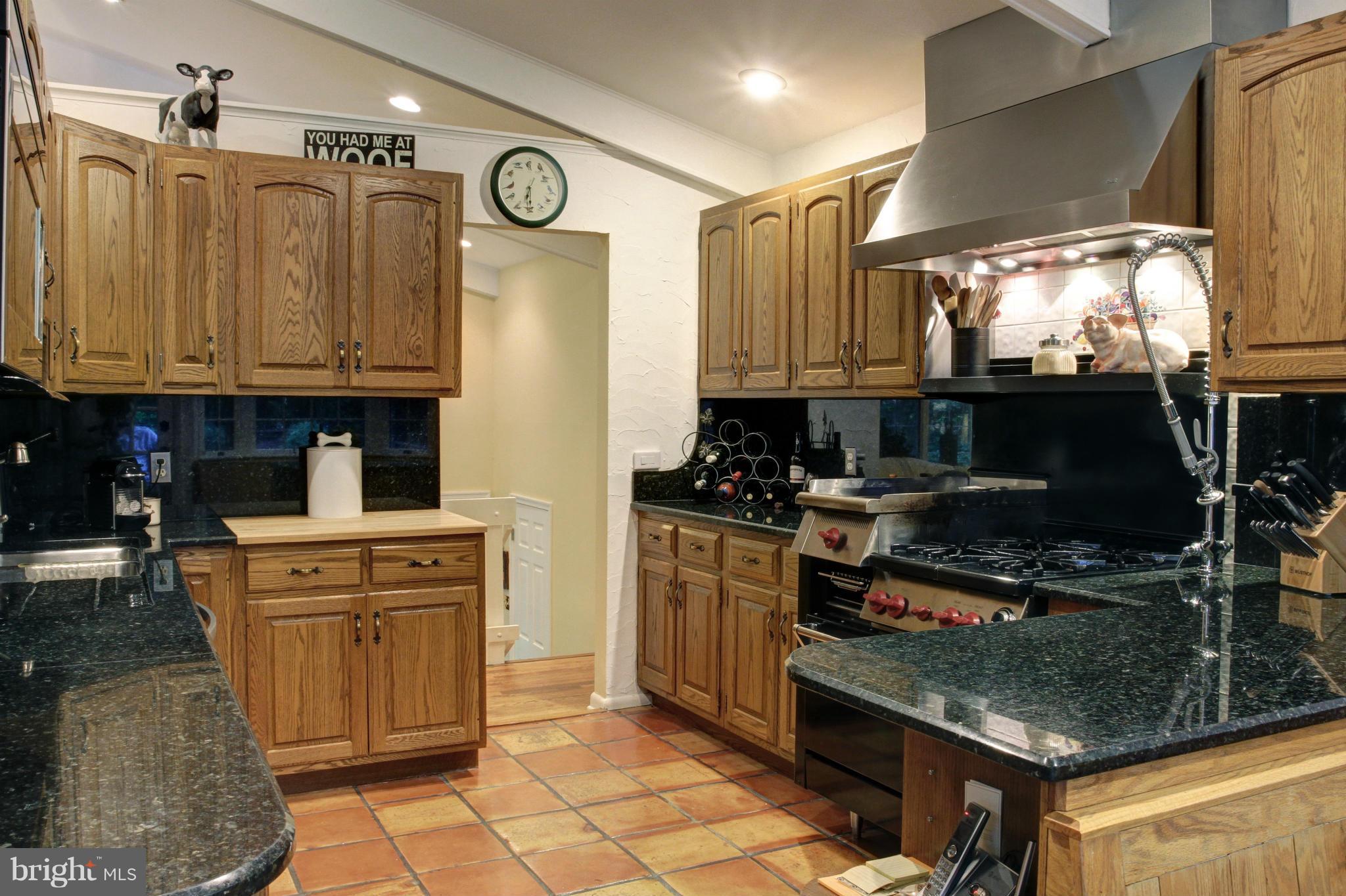 516 Ridge Road Annapolis, MD 21401 - Photo 10 of 30 Kitchen