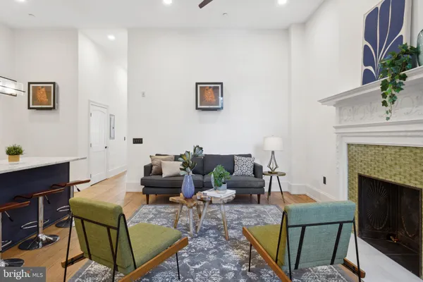 $853,000 | 1716 Spruce Street, Unit 6, Philadelphia, PA 19103