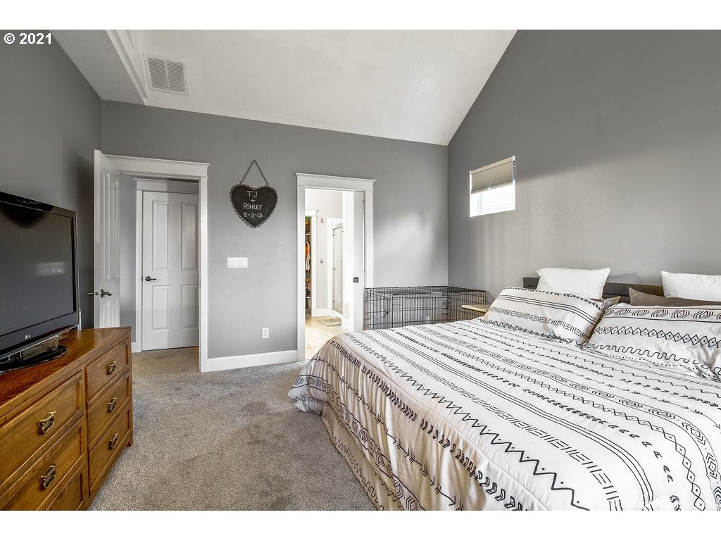 3725 Julia Loop Eugene, OR 97404 - Photo 26 of 32 Gallery Image 26