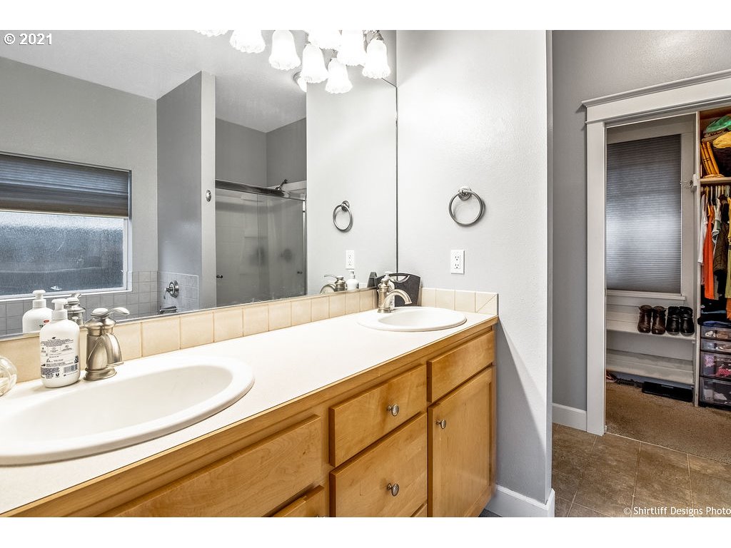 3725 Julia Loop Eugene, OR 97404 - Photo 28 of 32 Gallery Image 28