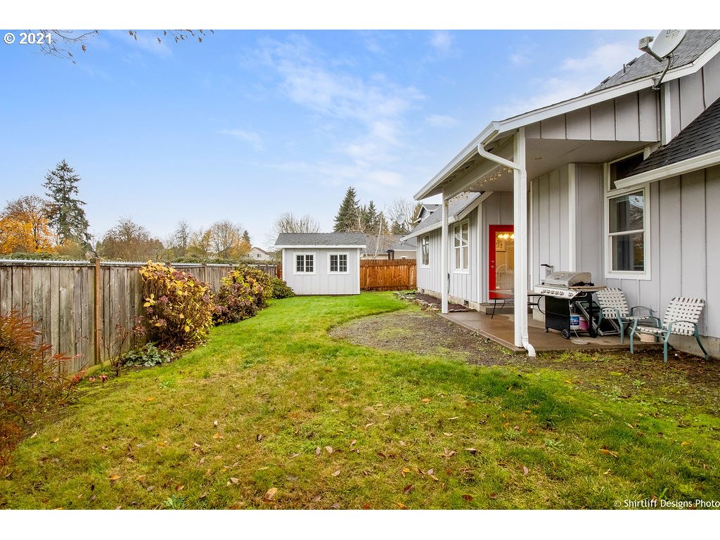 3725 Julia Loop Eugene, OR 97404 - Photo 30 of 32 Gallery Image 30