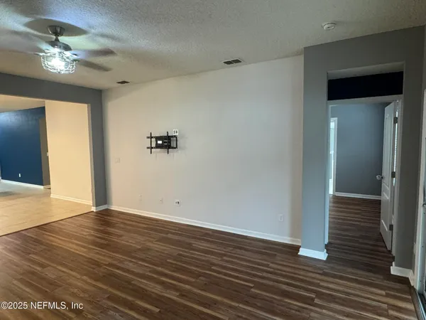 $2,350 | 15626 Tisons Blf Road, Jacksonville, FL 32218