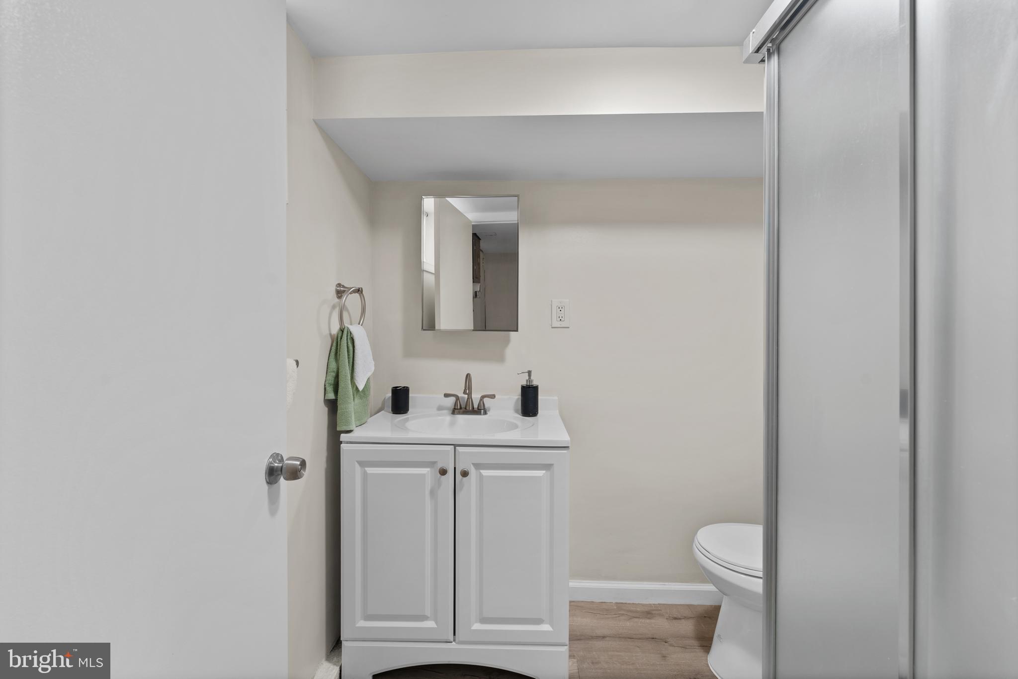 1040 Wedgewood Road Baltimore, MD 21229 - Photo 13 of 16 Convenient_Lower_Level_Bath