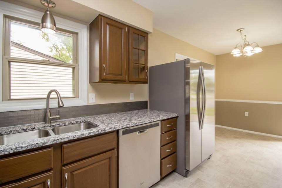 1624 Schuring Road Portage, MI 49024 - Photo 4 of 35 4