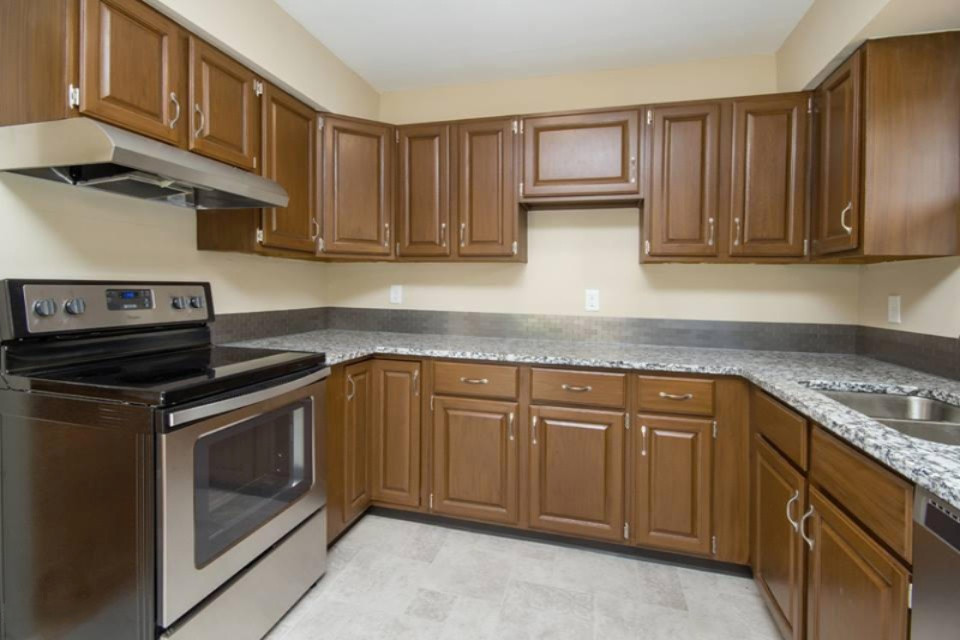 1624 Schuring Road Portage, MI 49024 - Photo 7 of 35 7