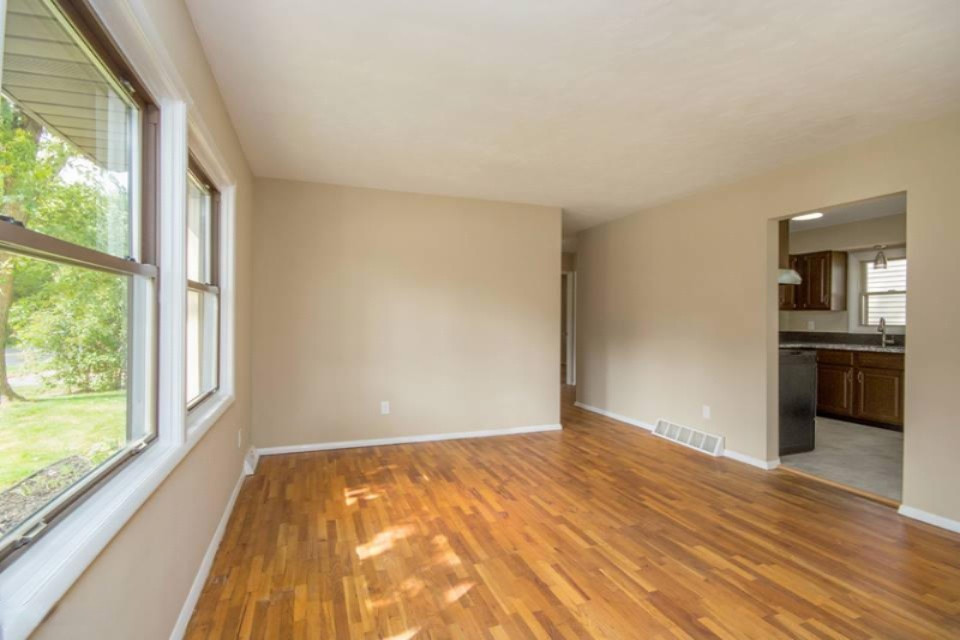 1624 Schuring Road Portage, MI 49024 - Photo 8 of 35 8