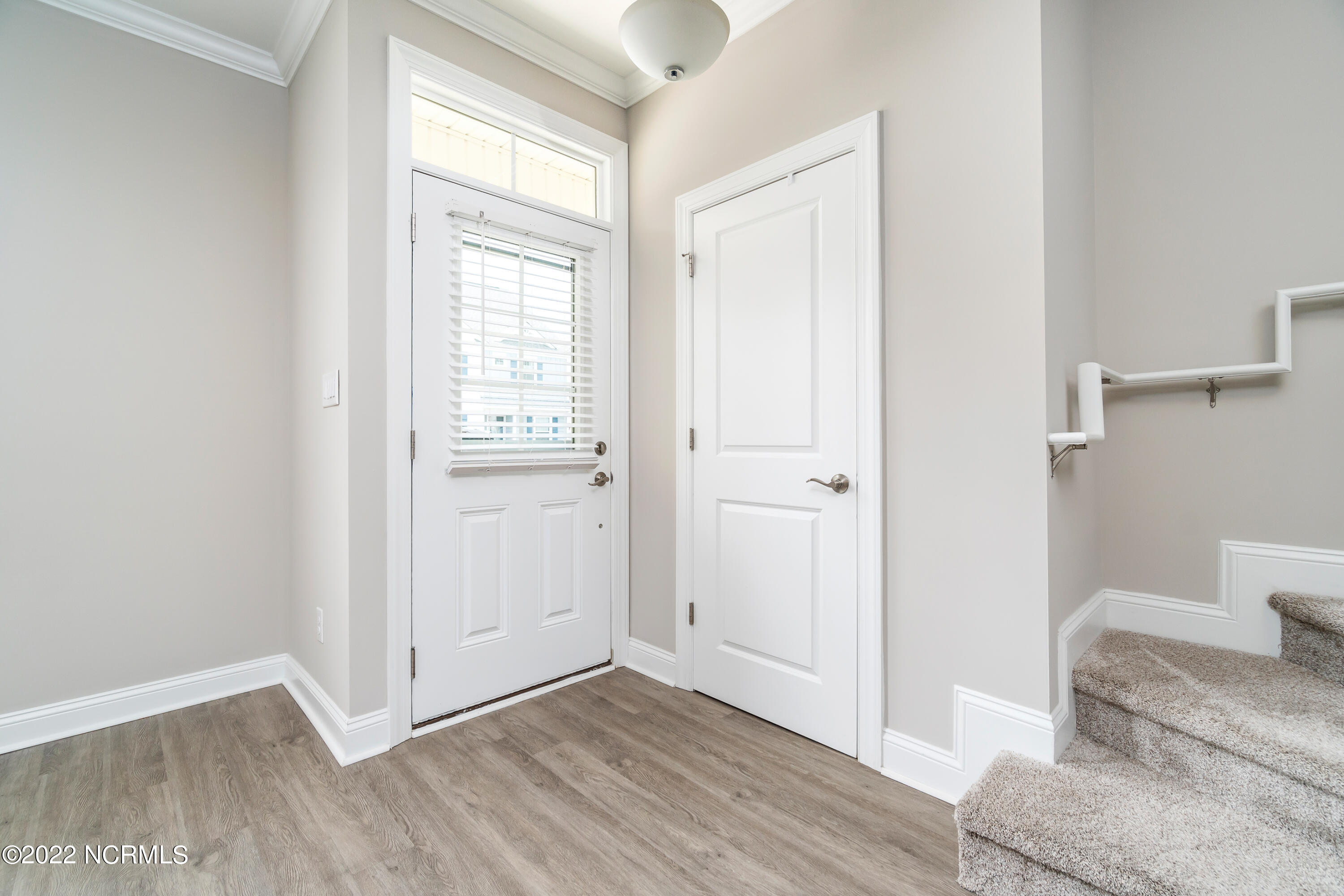 2800 West Fort Macon Road, Unit 48 Atlantic Beach, NC 28512 - Photo 14 of 45 Foyer View