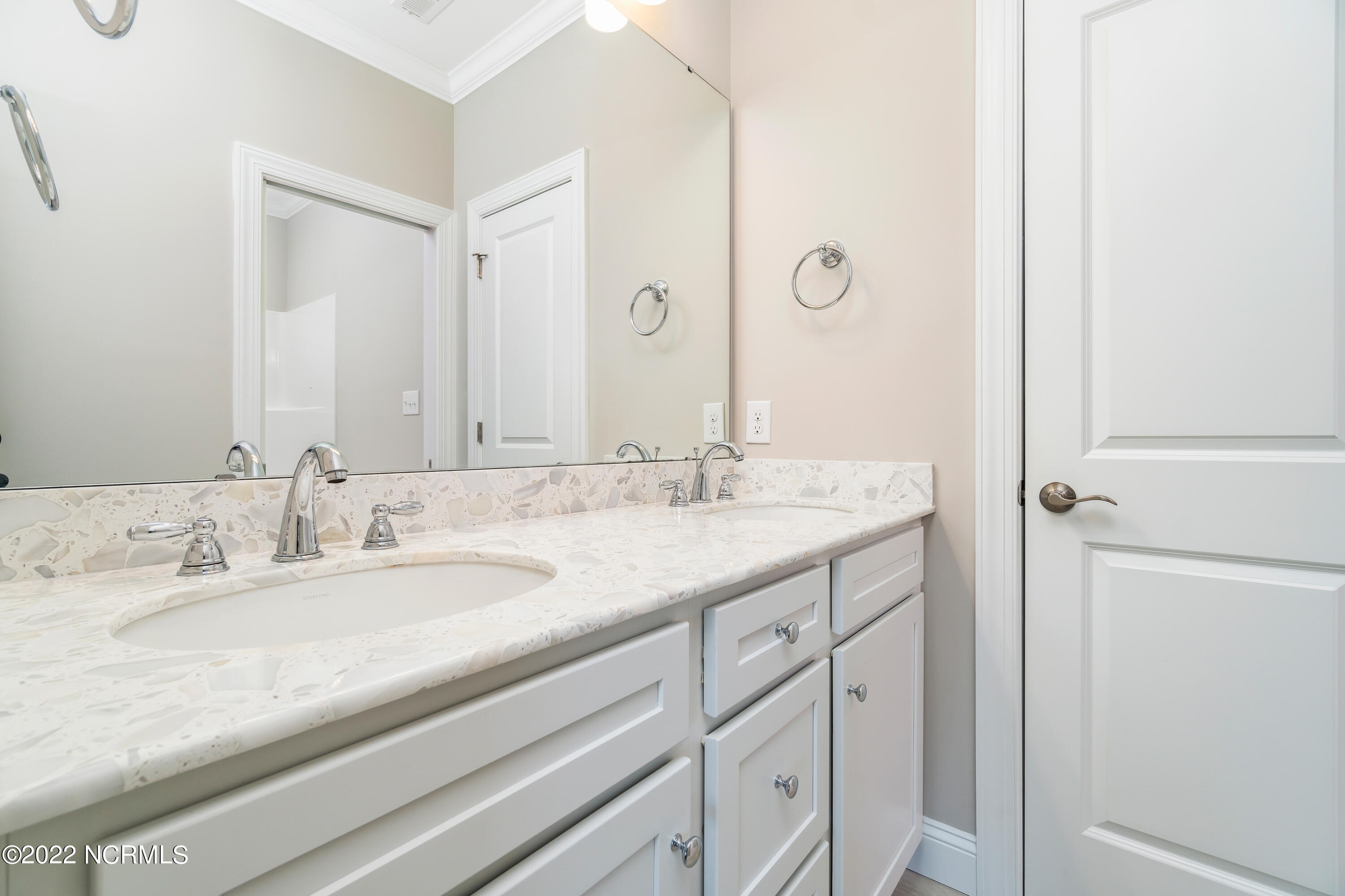 2800 West Fort Macon Road, Unit 48 Atlantic Beach, NC 28512 - Photo 23 of 45 Principal Bath View