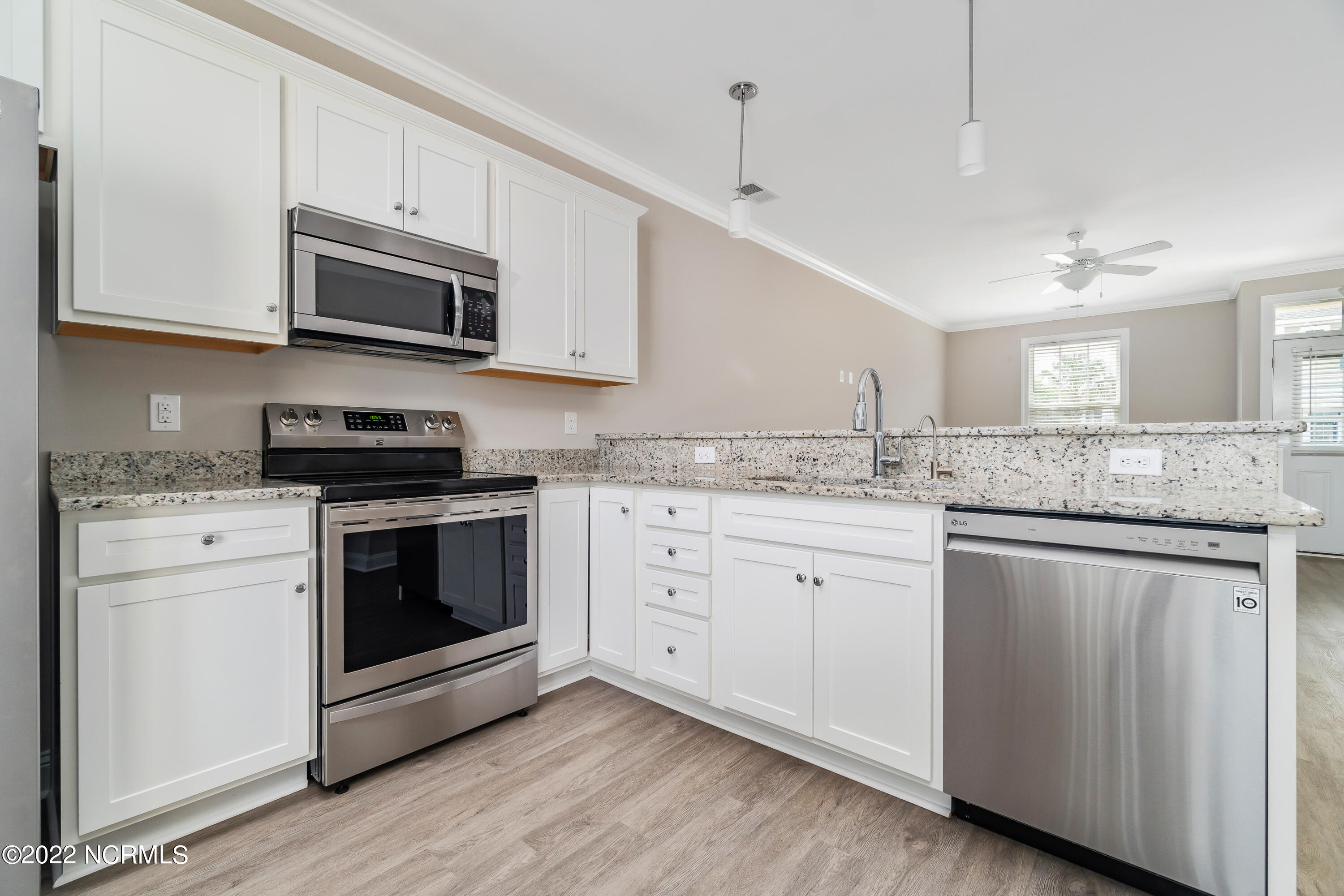 2800 West Fort Macon Road, Unit 48 Atlantic Beach, NC 28512 - Photo 9 of 45 Kitchen View