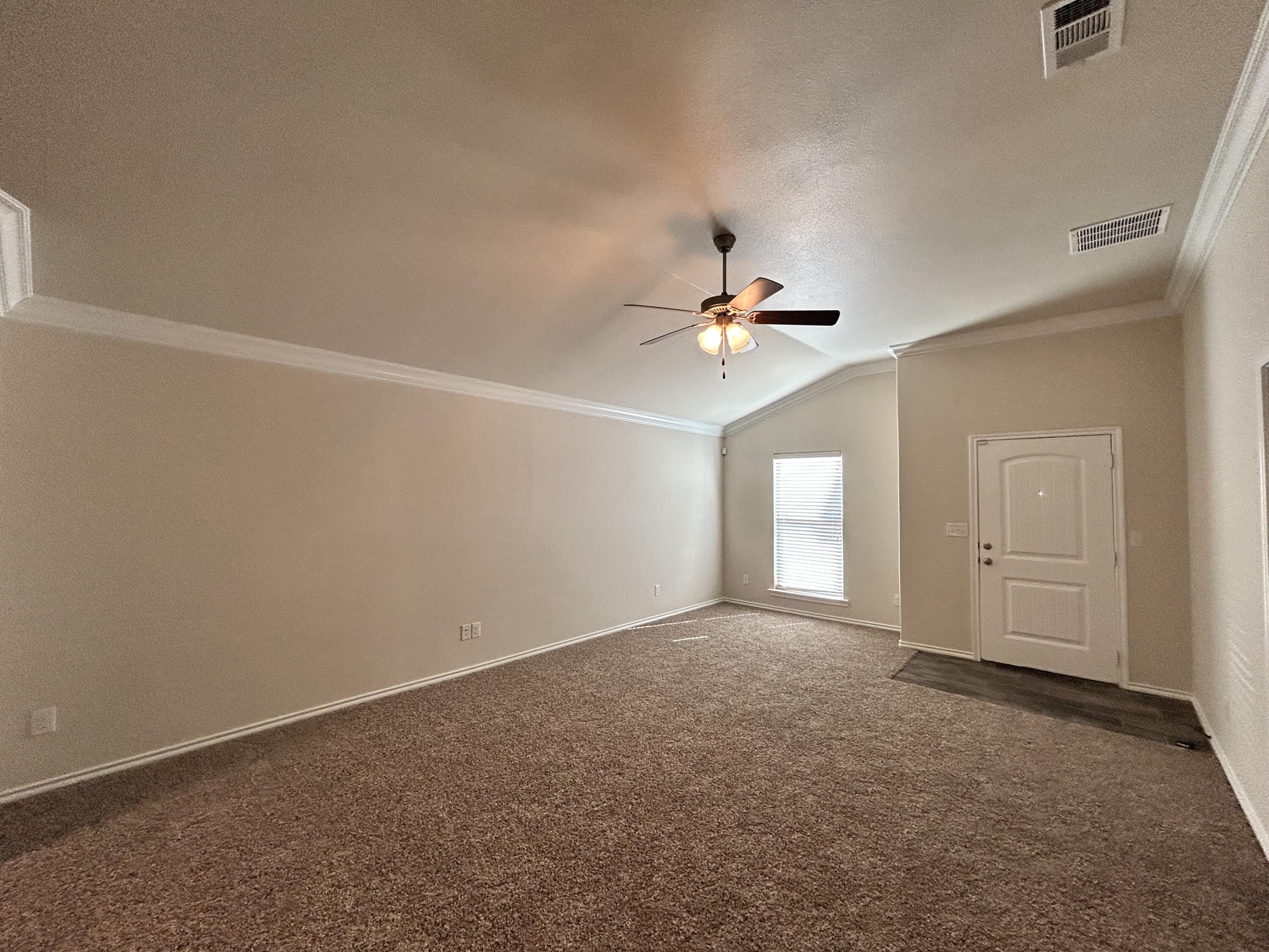 7424 104th Street Lubbock, TX 79424 - Photo 4 of 19 IMG_1181