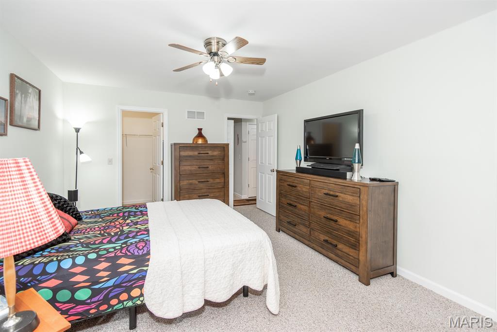 1516 Cassie Court High Ridge, MO 63049 - Photo 15 of 32