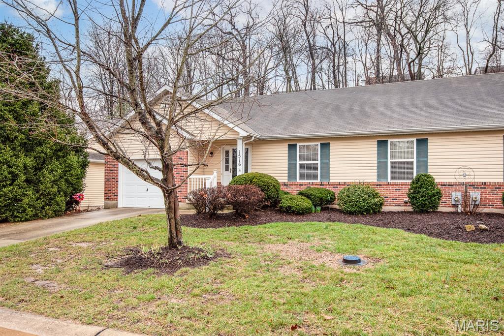 1516 Cassie Court High Ridge, MO 63049 - Photo 3 of 32