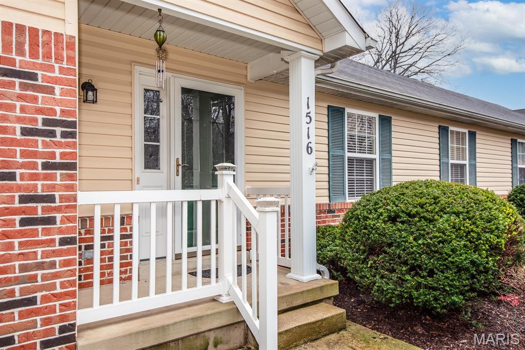 1516 Cassie Court High Ridge, MO 63049 - Photo 4 of 32