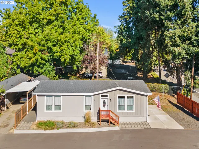 front view of house with a yard
