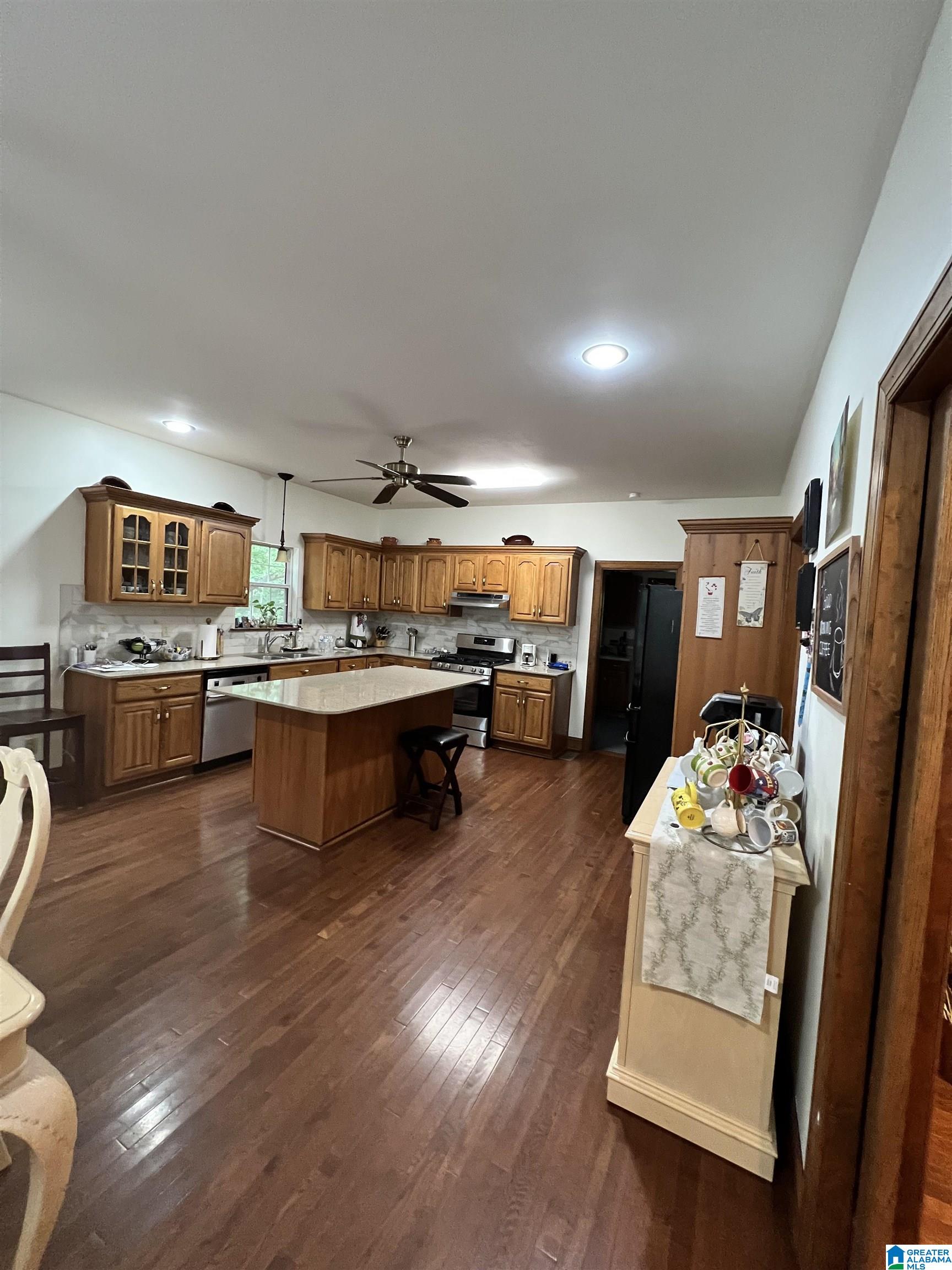 2060 Eastern Valley Road Bessemer, AL 35022 - Photo 11 of 23