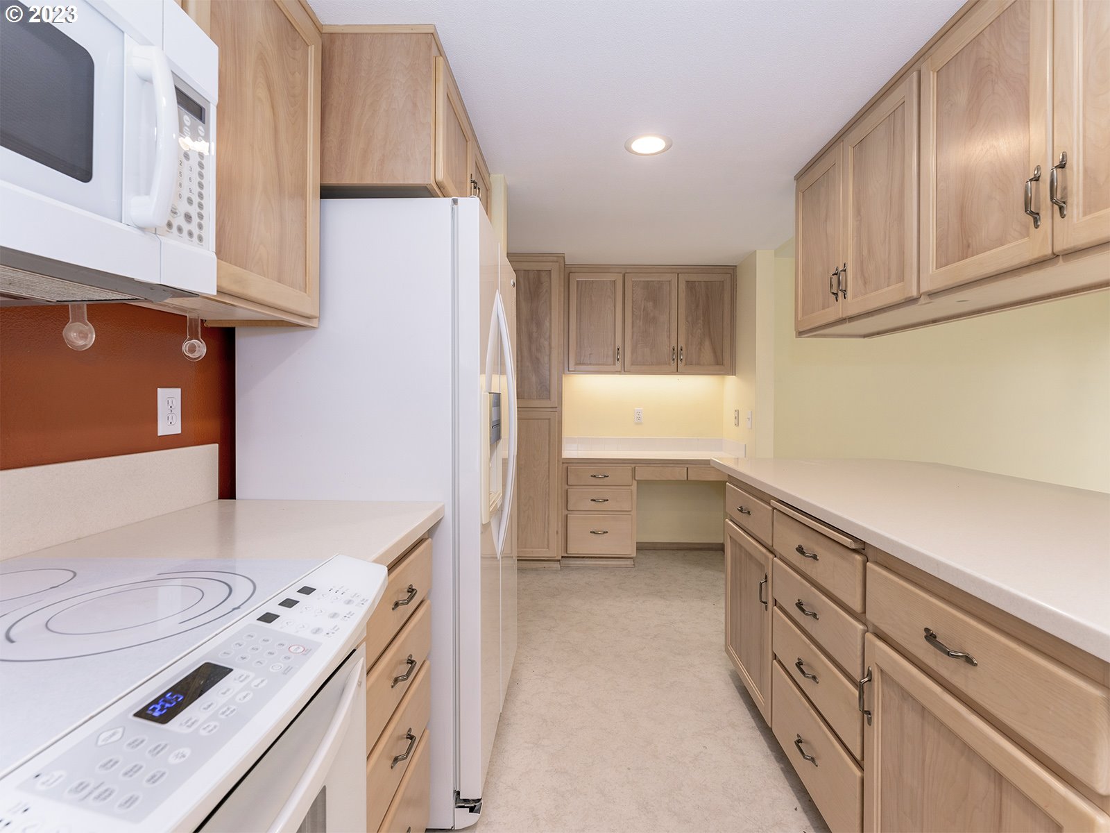12739 Southwest Dickson Street Portland, OR 97224 - Photo 16 of 29 Kitchen