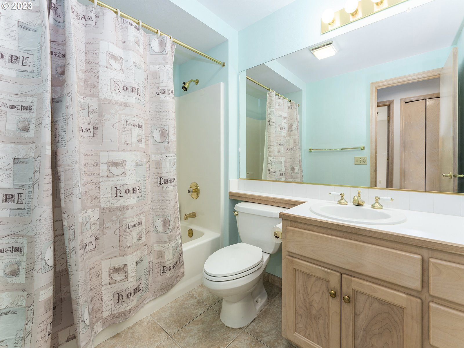 12739 Southwest Dickson Street Portland, OR 97224 - Photo 20 of 29 Bathroom