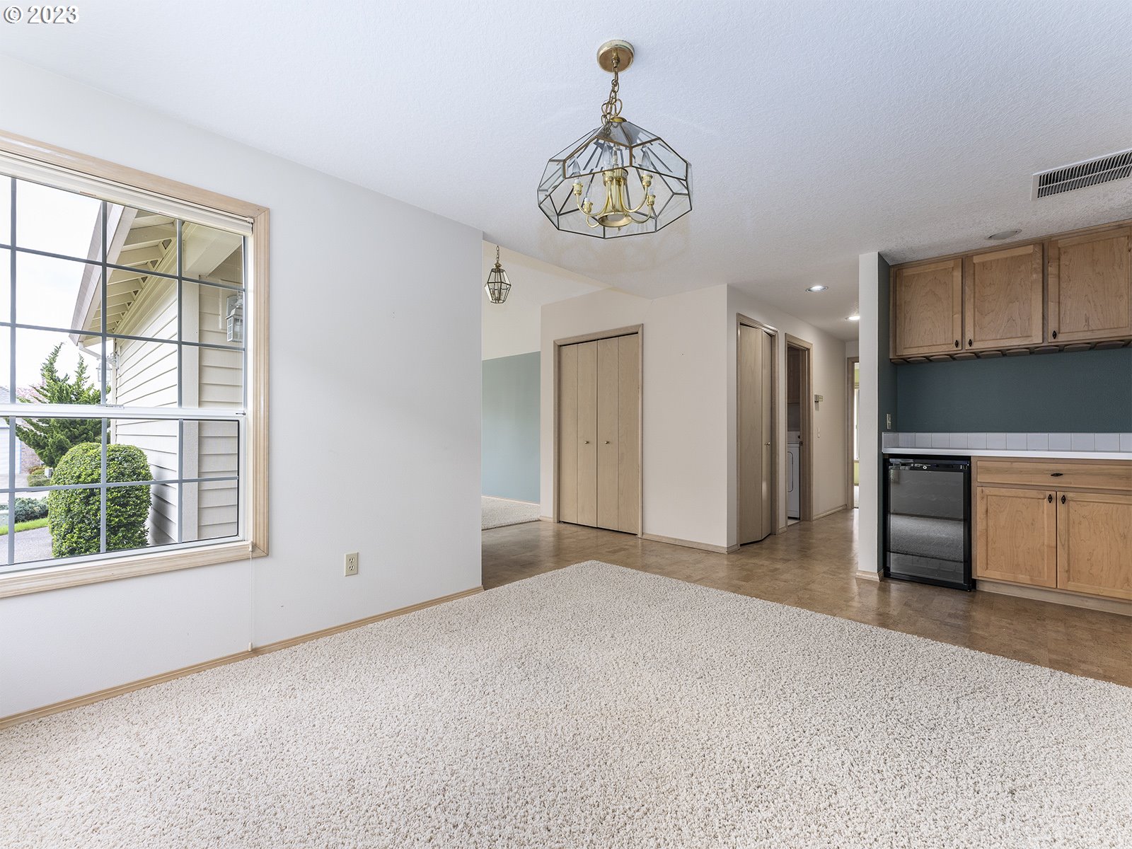 12739 Southwest Dickson Street Portland, OR 97224 - Photo 6 of 29 Gallery Image 6