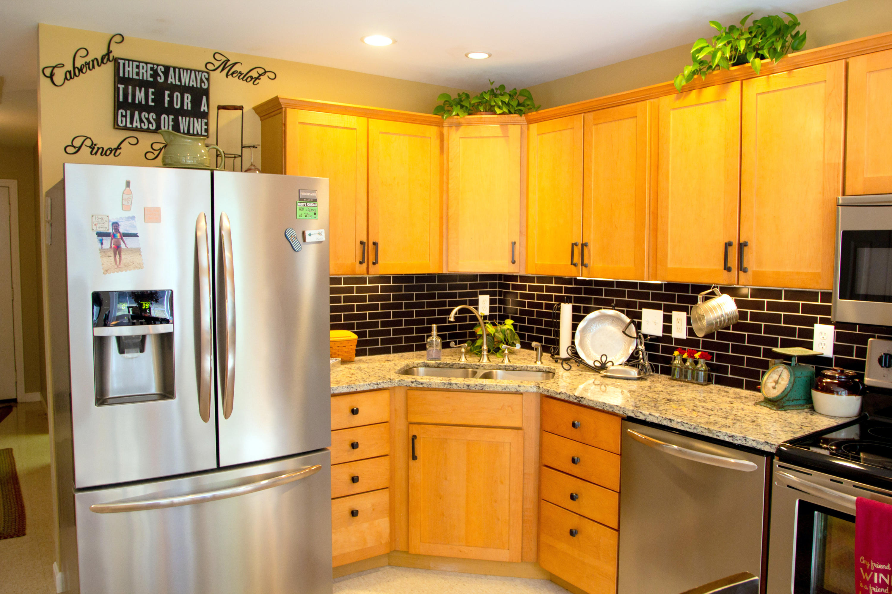 468 Emerys Bridge Road South Berwick, ME 03908 - Photo 29 of 56 Kitchen