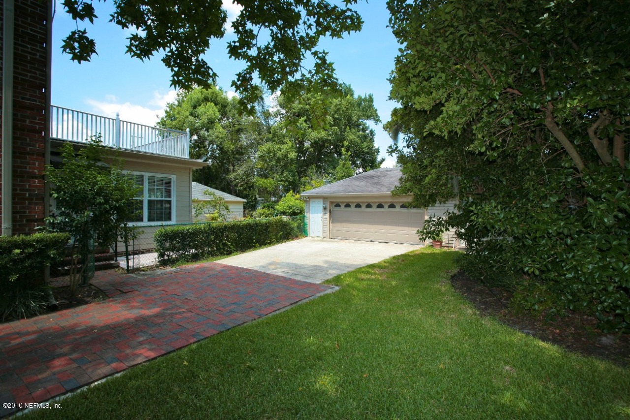 1127 River Oaks Road Jacksonville, FL 32207 - Photo 31 of 37 Detached Garage and Brick Pavers