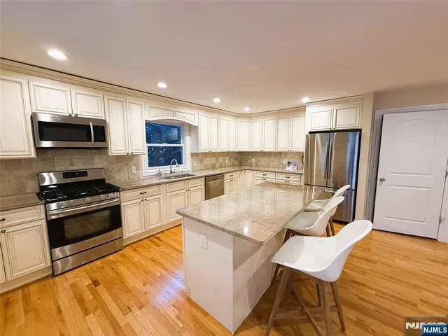 $970,000 | 378 South Terhune Avenue, Paramus, NJ 07652