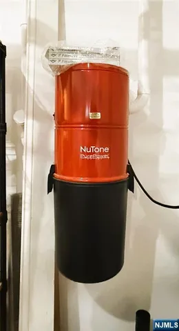 $970,000 | 378 South Terhune Avenue, Paramus, NJ 07652