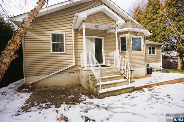 $970,000 | 378 South Terhune Avenue, Paramus, NJ 07652