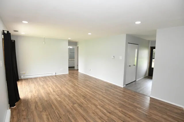 $80,000 | 2306 Holiday Terrace, Unit 146, Lansing, IL 60438