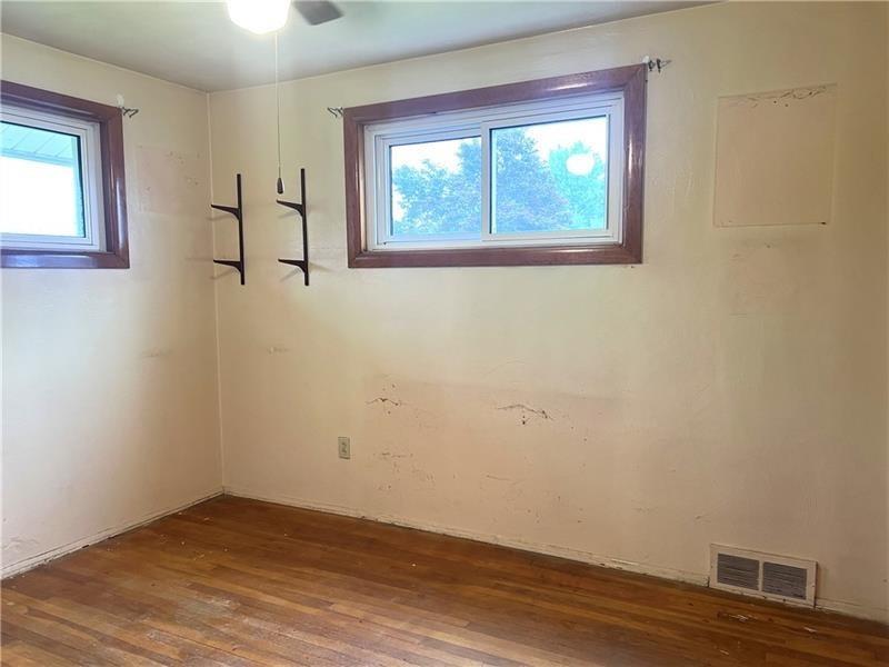 297 Ewings Mill Road Coraopolis, PA 15108 - Photo 7 of 18 Gallery Image 7