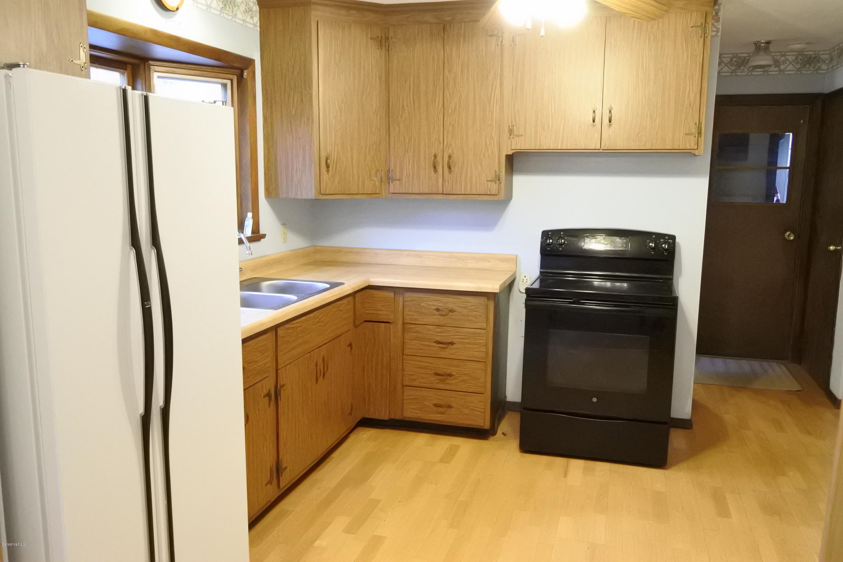 198 Partridge Road Pittsfield, MA 01201 - Photo 12 of 21 Kitchen