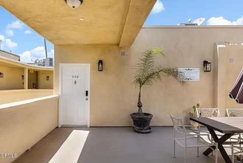 $649,000 | 5703 Laurel Canyon Boulevard, Unit 306, Los Angeles, CA 91607
