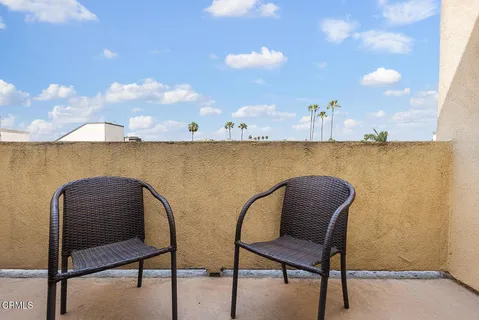 $649,000 | 5703 Laurel Canyon Boulevard, Unit 306, Los Angeles, CA 91607