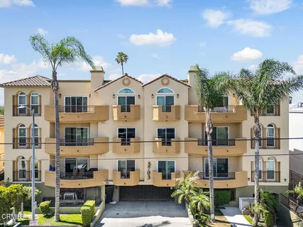 $649,000 | 5703 Laurel Canyon Boulevard, Unit 306, Los Angeles, CA 91607