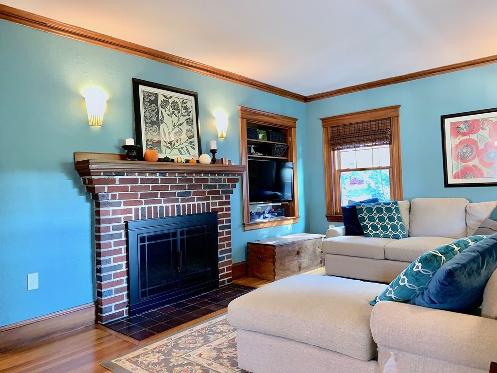 39 Virginia Road Waltham, MA 02453 - Photo 8 of 23 Gallery Image 8