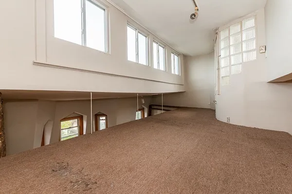 $899,000 | 11 Savin Hill Avenue, Boston, MA 02125