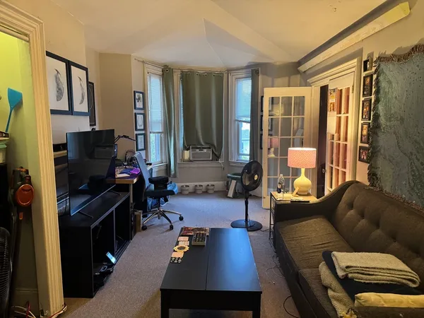 $899,000 | 11 Savin Hill Avenue, Boston, MA 02125