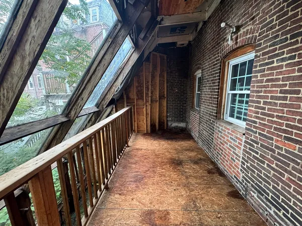 $899,000 | 11 Savin Hill Avenue, Boston, MA 02125