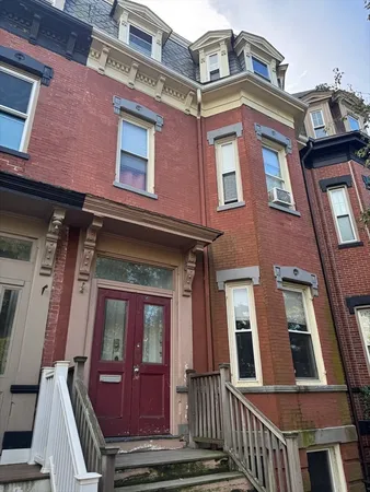 $899,000 | 11 Savin Hill Avenue, Boston, MA 02125