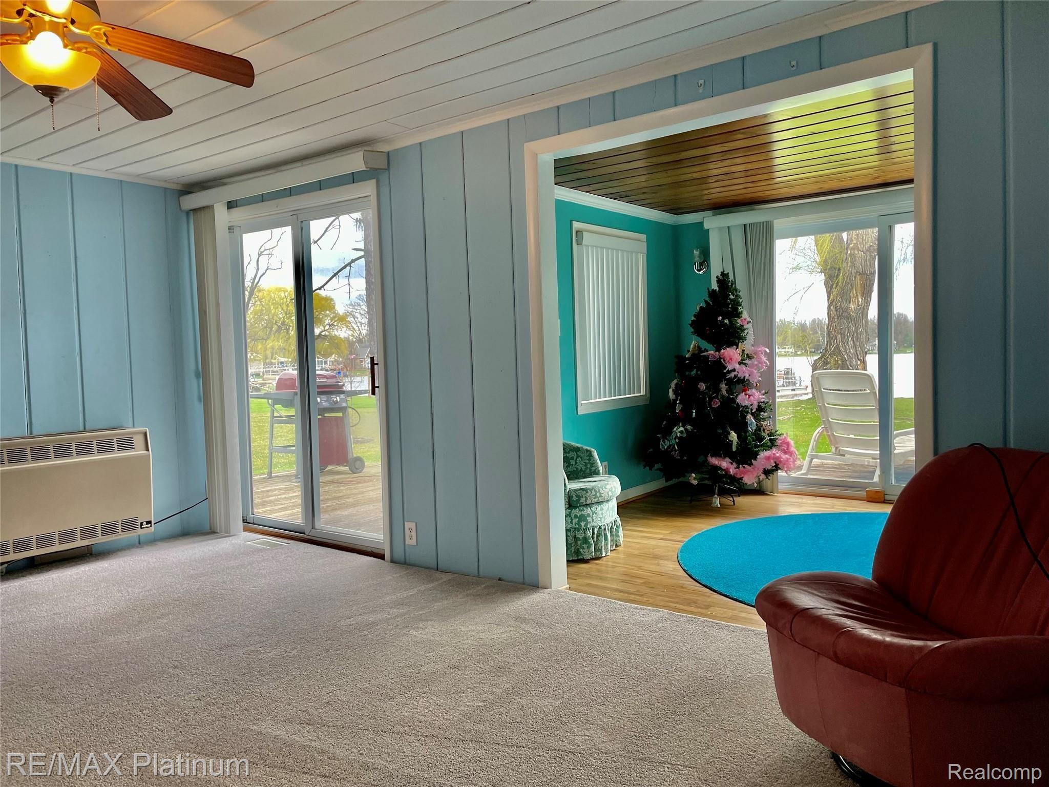 5819 Mabley Hill Road Fenton, MI 48430 - Photo 11 of 34 Living Room