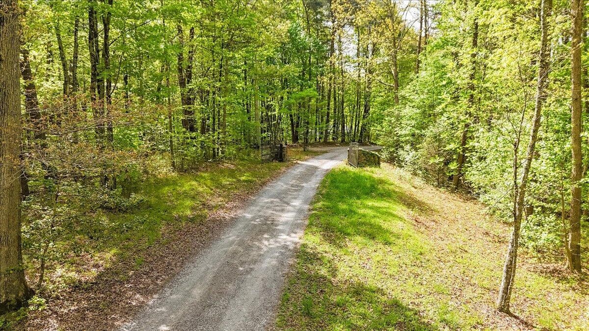 8957 Big Bend Road Signal Mountain, TN 37377 - Photo 15 of 30 Gallery Image 15