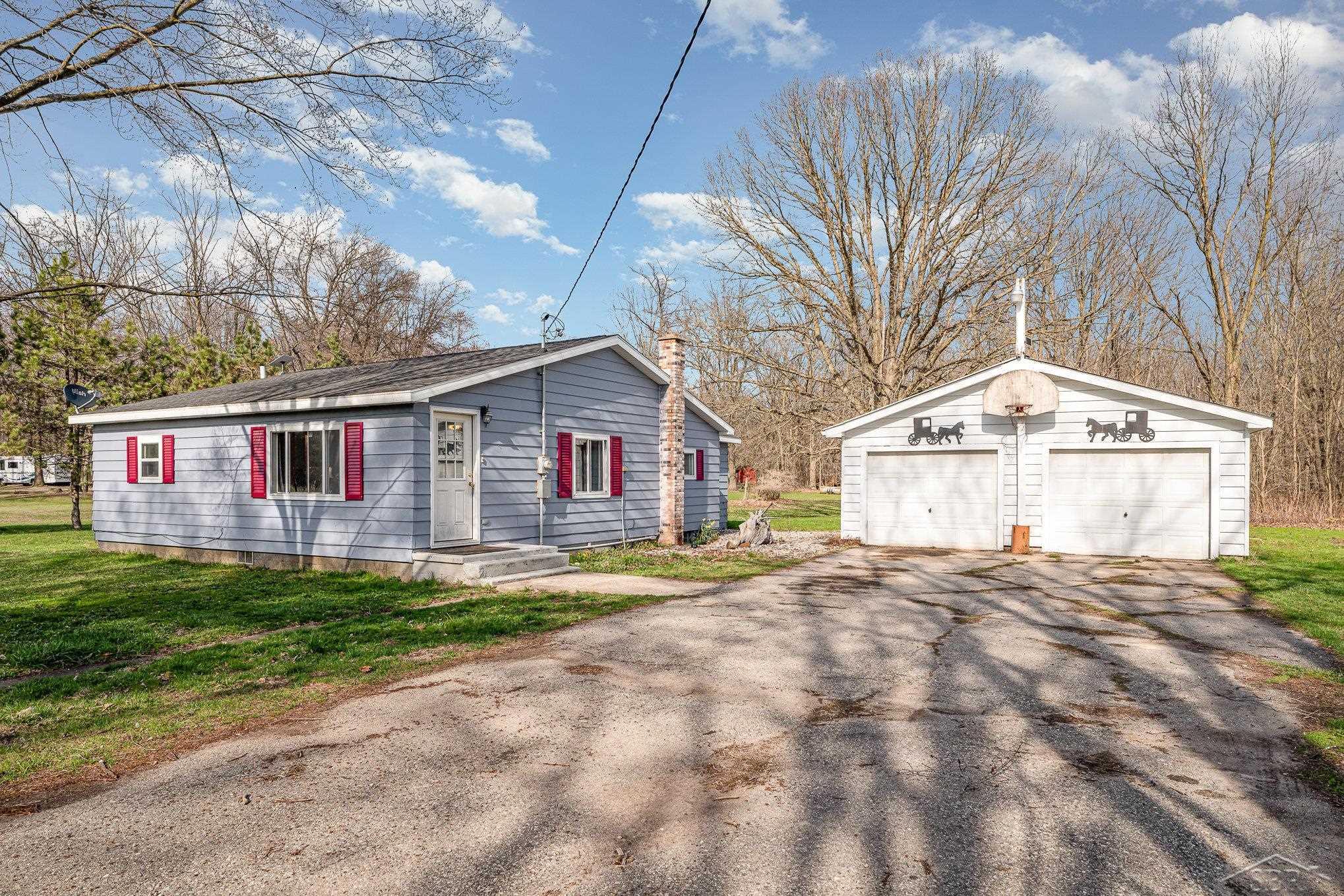 1635 South Castor Road Midland, MI 48640 - Photo 3 of 16 50172670-1508dddb-a0fe-4606-becb-498938ca77d1.JPG