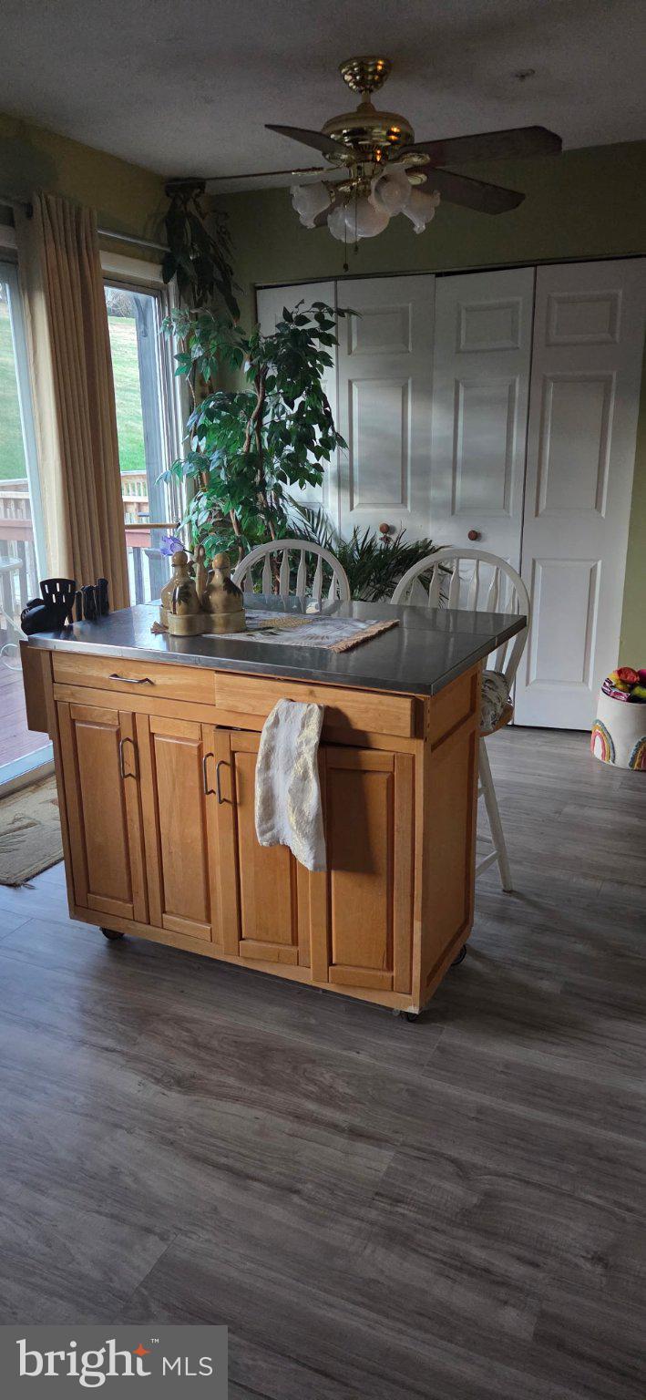 102 Jason's Ridge Smithsburg, MD 21783 - Photo 12 of 31 Bright and inviting kitchen space.