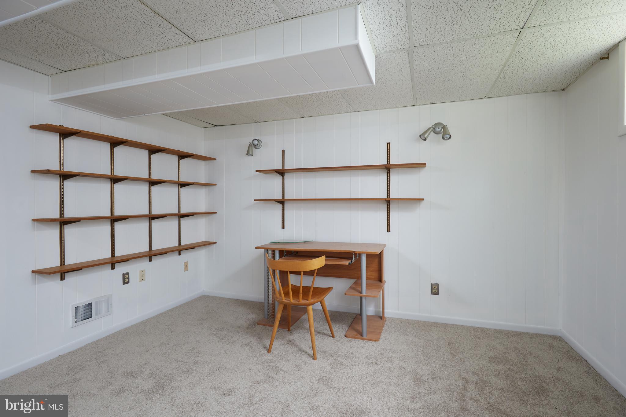 11615 College View Drive Silver Spring, MD 20902 - Photo 24 of 34 Classic mid century built-ins
