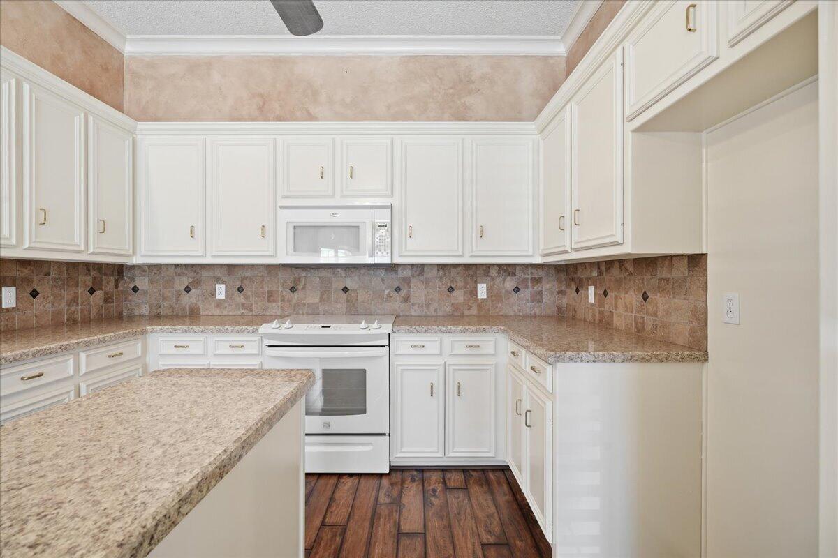 5513 65th Street Lubbock, TX 79424 - Photo 10 of 32 10-5513_65th_St_010