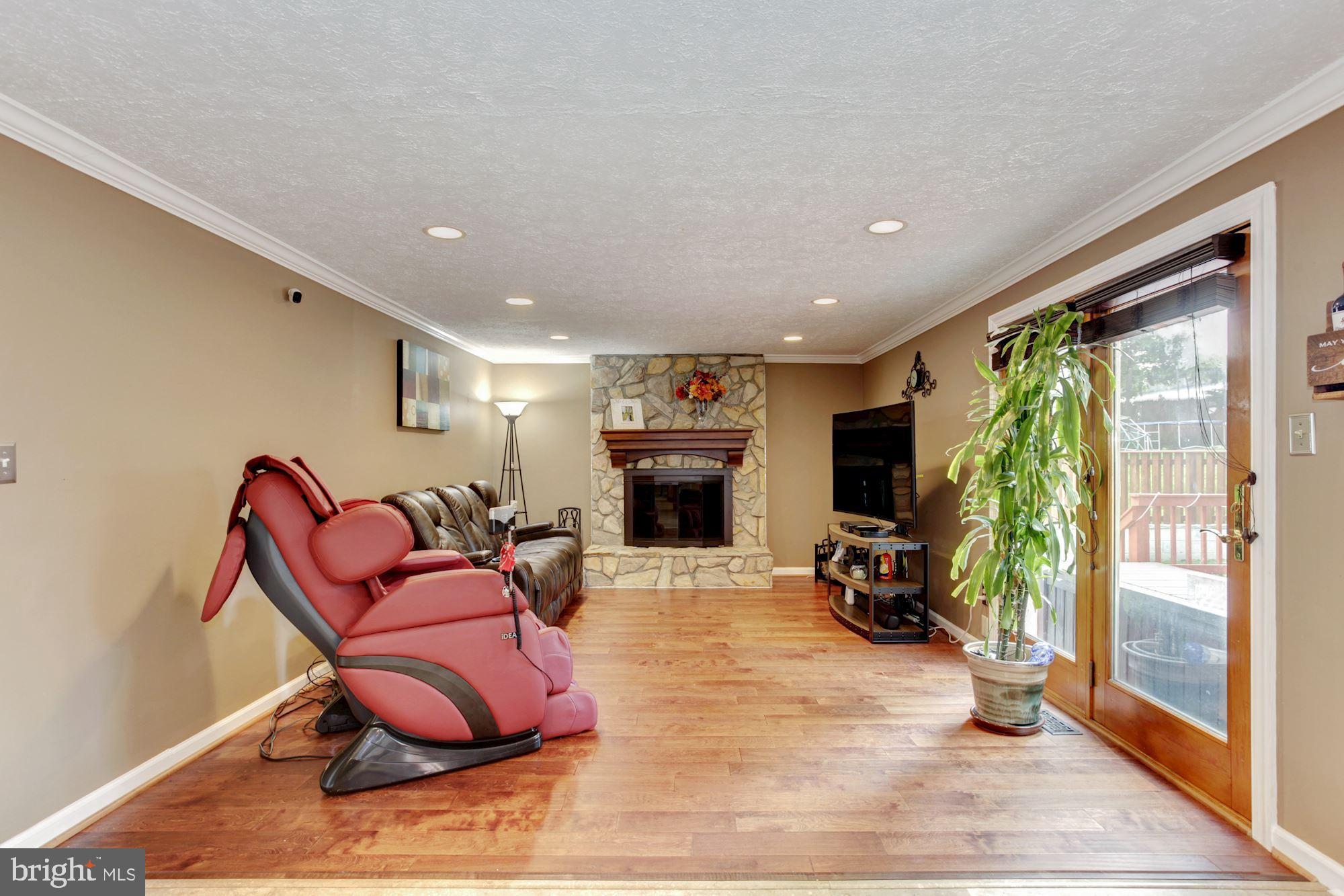 5710 Heming Avenue Springfield, VA 22151 - Photo 29 of 75 Gallery Image 29