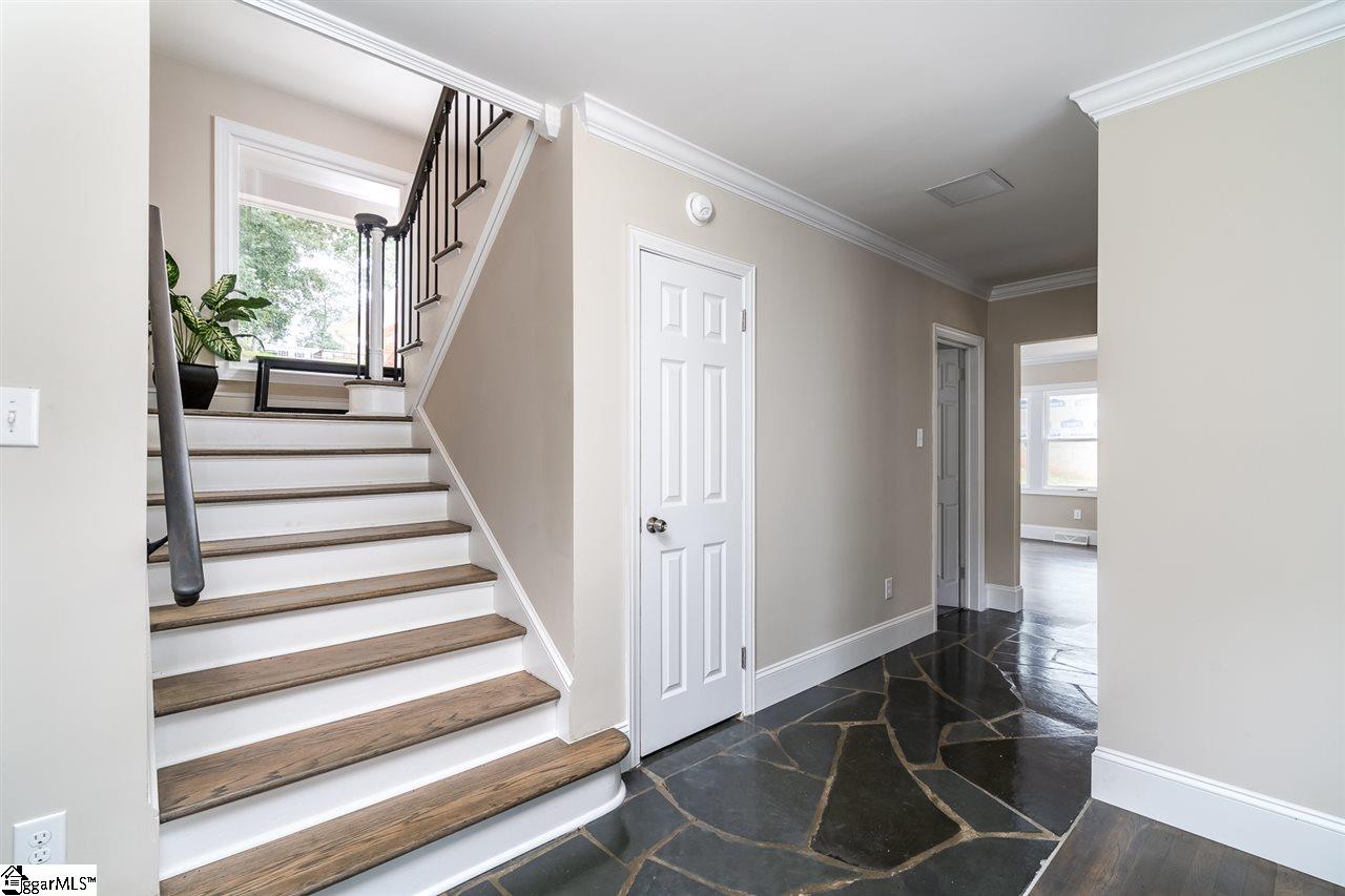 308 Timberlake Road Anderson, SC 29625 - Photo 8 of 36 Gallery Image 8