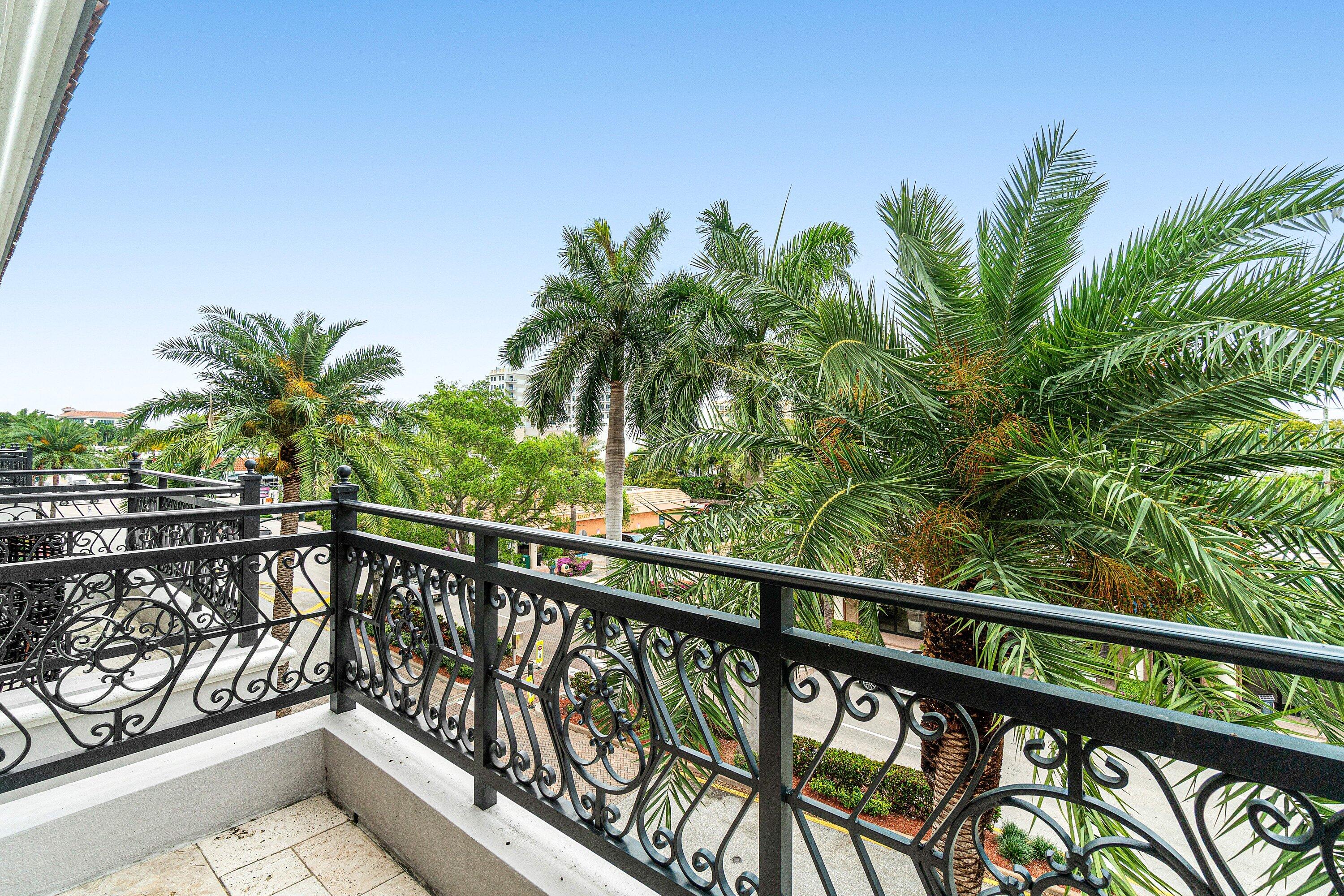 200 East Palmetto Park Road, Unit 22 Boca Raton, FL 33432 - Photo 22 of 44 a view of a balcony with trees
