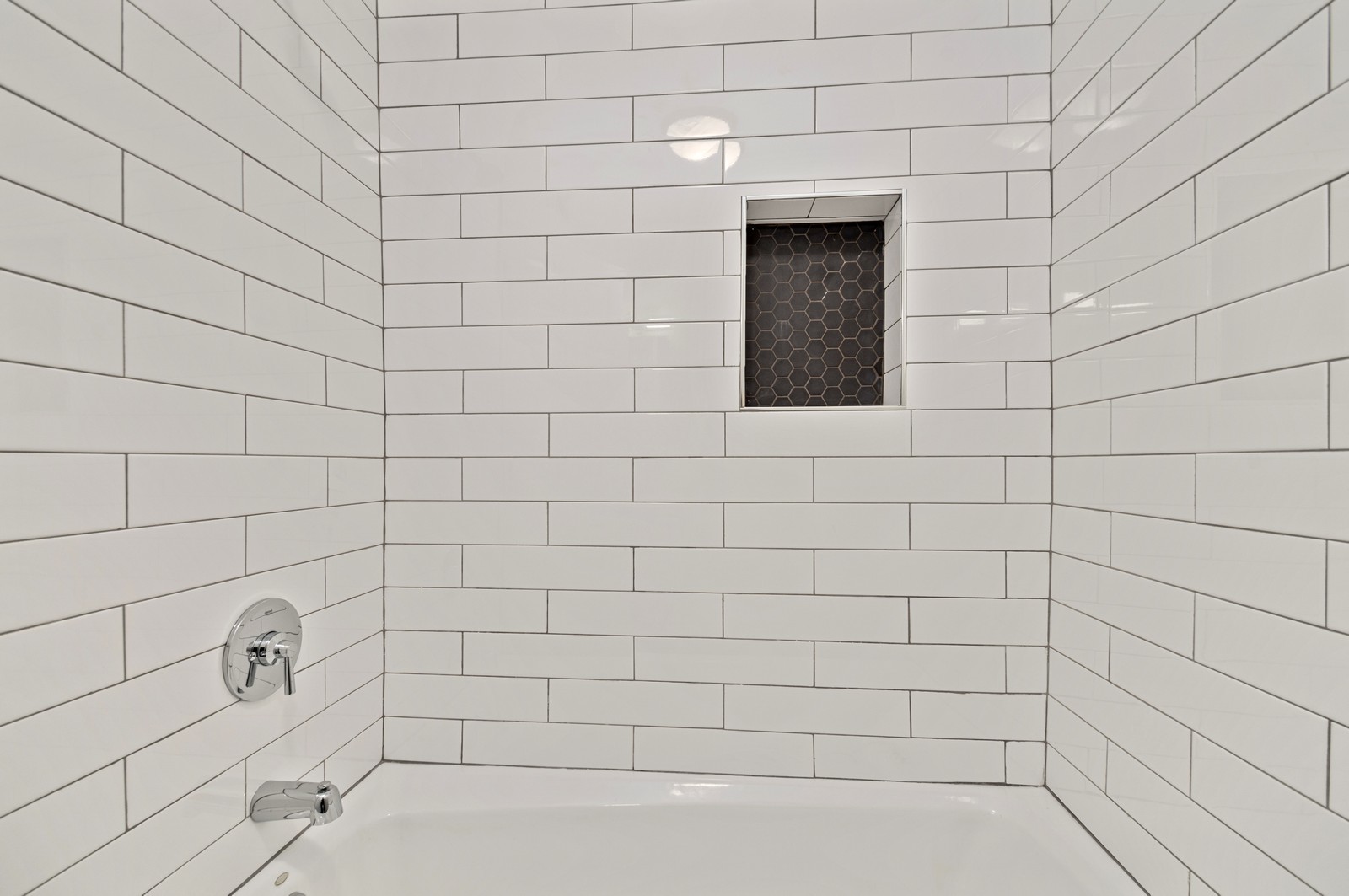 1432 West Roscoe Street, Unit 2 Chicago, IL 60657 - Photo 10 of 13