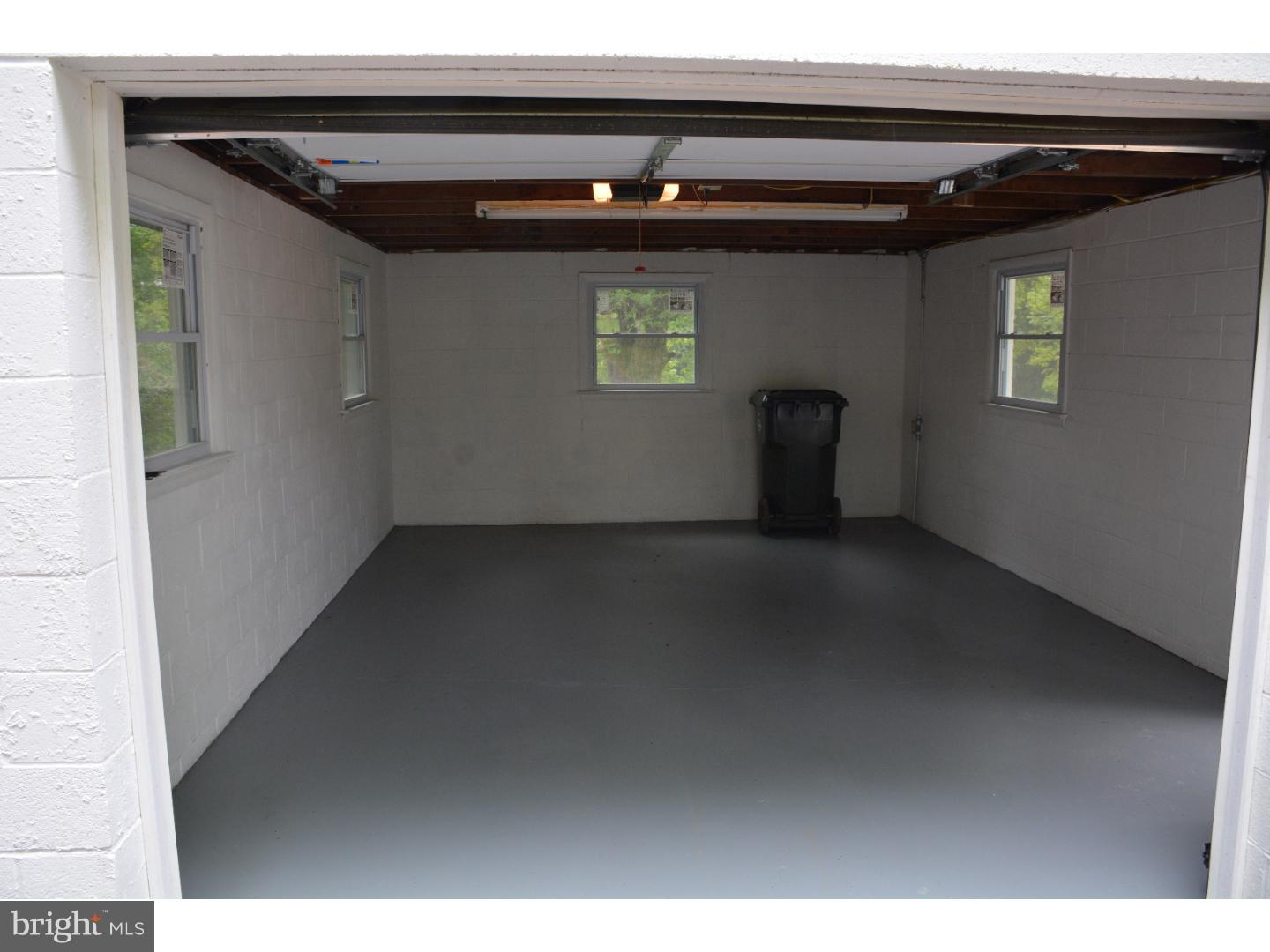 2880 Strasburg Road Coatesville, PA 19320 - Photo 23 of 25 Garage